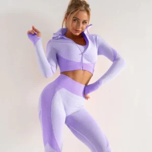 Sporty women’s suit for fitness